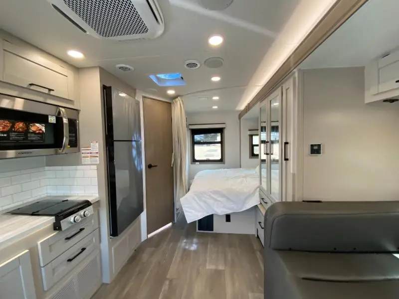 2027 Jayco Melbourne 24L