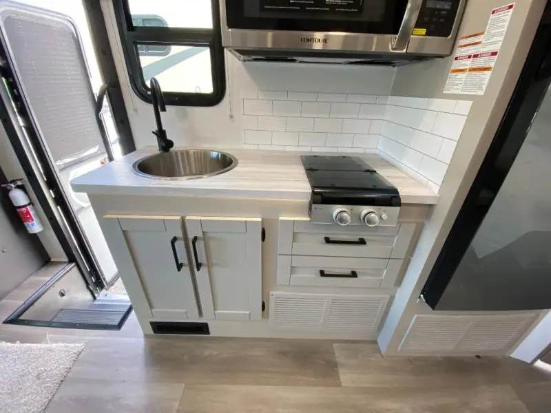 2027 Jayco Melbourne 24L