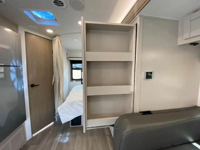 2027 Jayco Melbourne 24L
