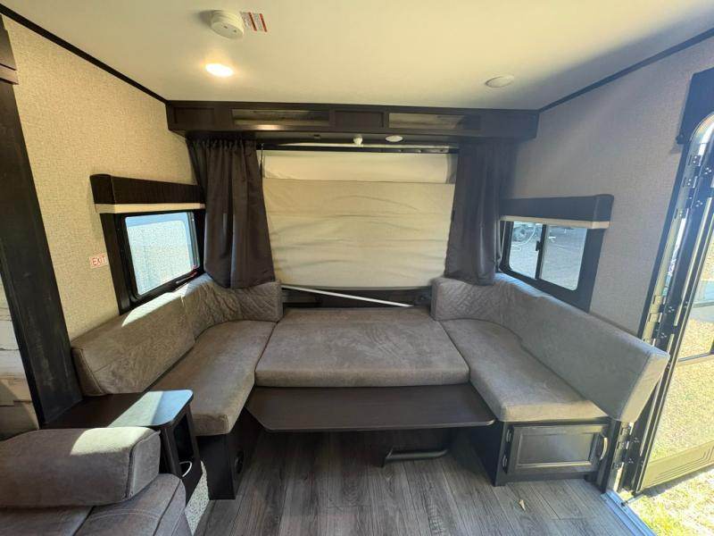 2021 JAYCO JAY FEATHER X 23 B