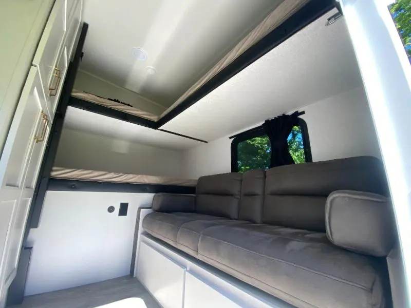2027 Jayco Eagle HT 31QBH