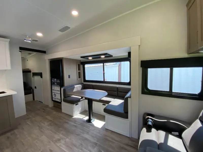 2027 Jayco Eagle HT 31QBH