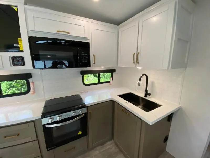 2027 Jayco Eagle HT 31QBH