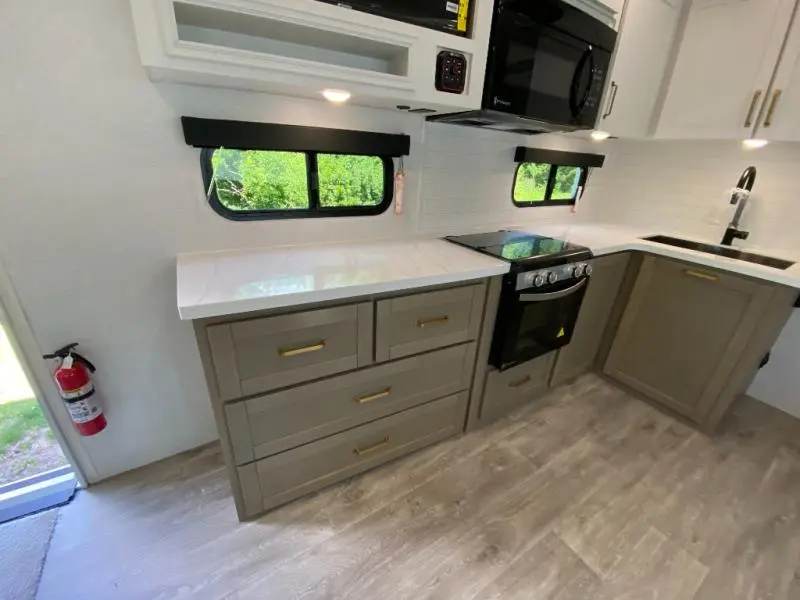 2027 Jayco Eagle HT 31QBH