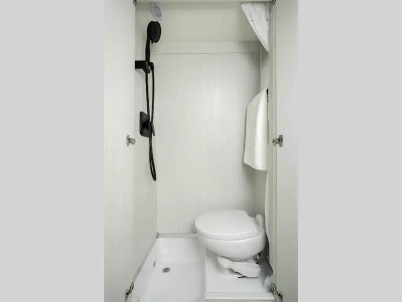 2027 Pleasure-Way Plateau FL