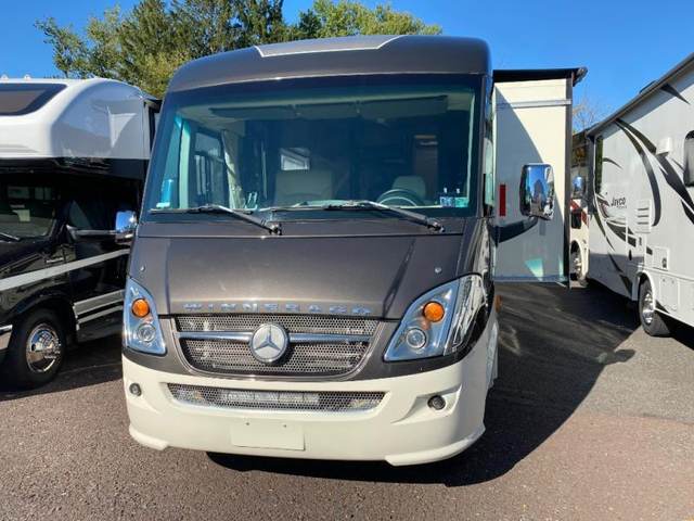 2016 WINNEBAGO VIA 25 P