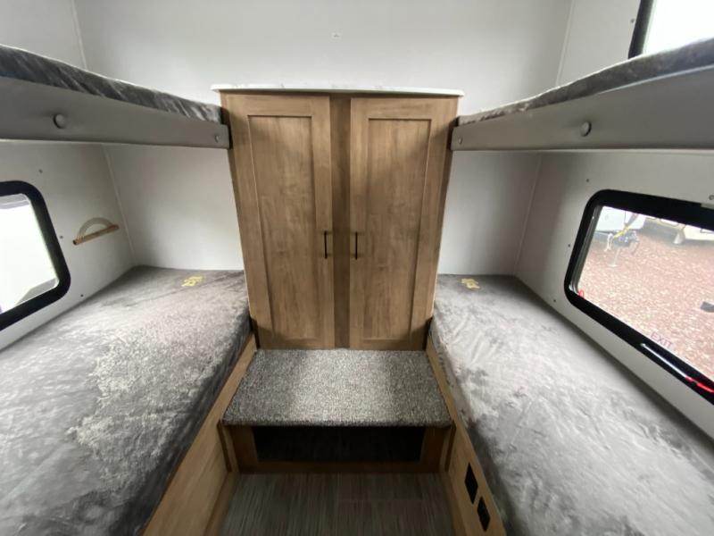 2024 Coachmen Rv Freedom Express Select 29SE