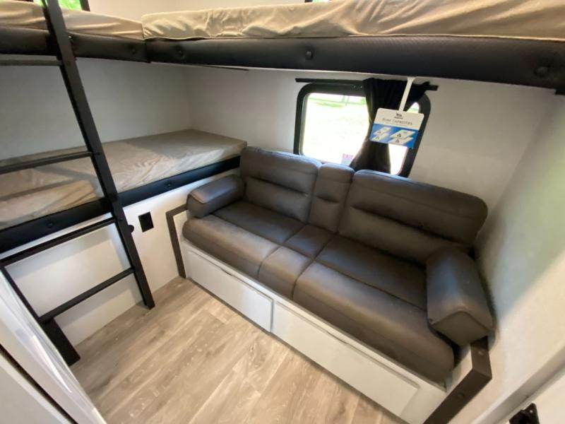 2027 Jayco Eagle HT 31QBH