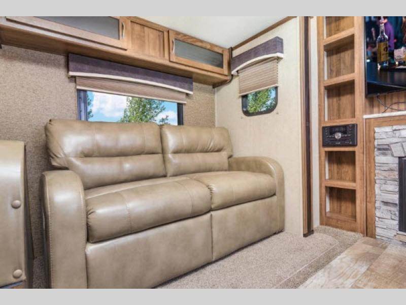 2018 GULFSTREAM FRIENDSHIP 295 SBW