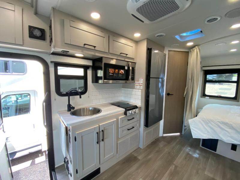2027 Jayco Melbourne 24L