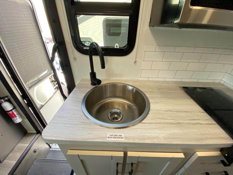 2027 Jayco Melbourne 24L