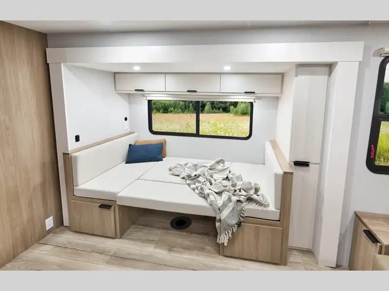 2027 Winnebago Thrive 22MBH