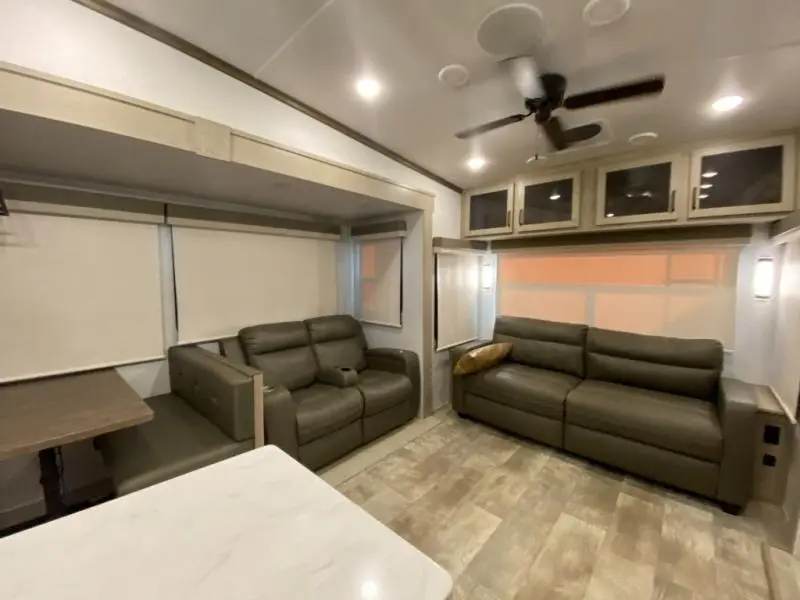 2024 Forest River Rv Flagstaff Classic 361RL