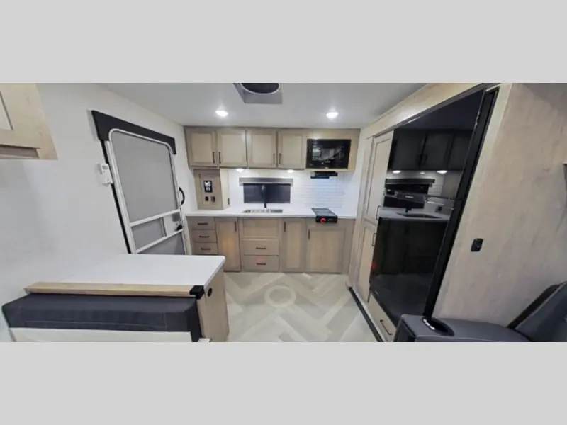 2027 Ember Rv E-Series 24RLD
