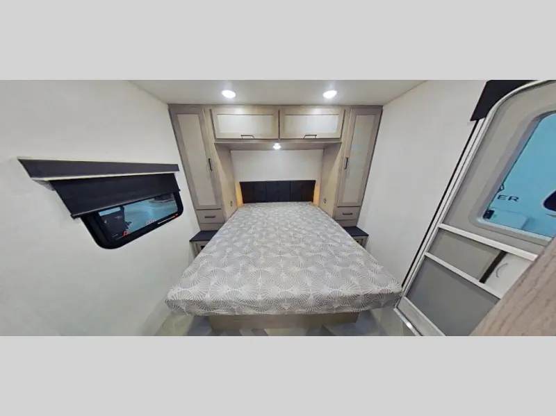 2027 Ember Rv E-Series 24RLD