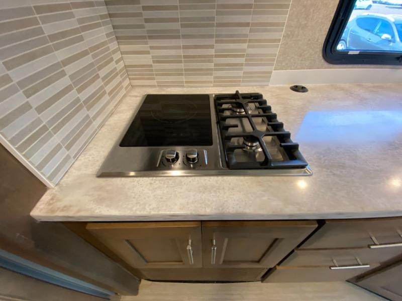 2021 Thor Motor Coach Magnitude SV34