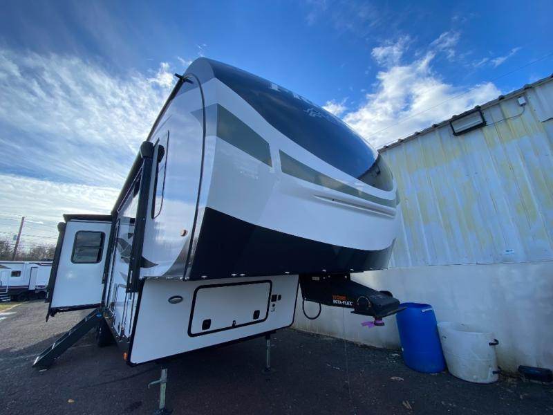 2024 Forest River Rv Flagstaff Classic 361RL