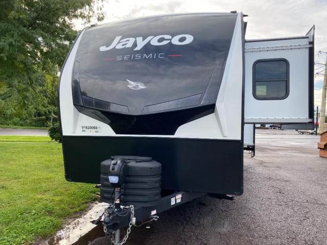New 2027 Jayco Seismic 286